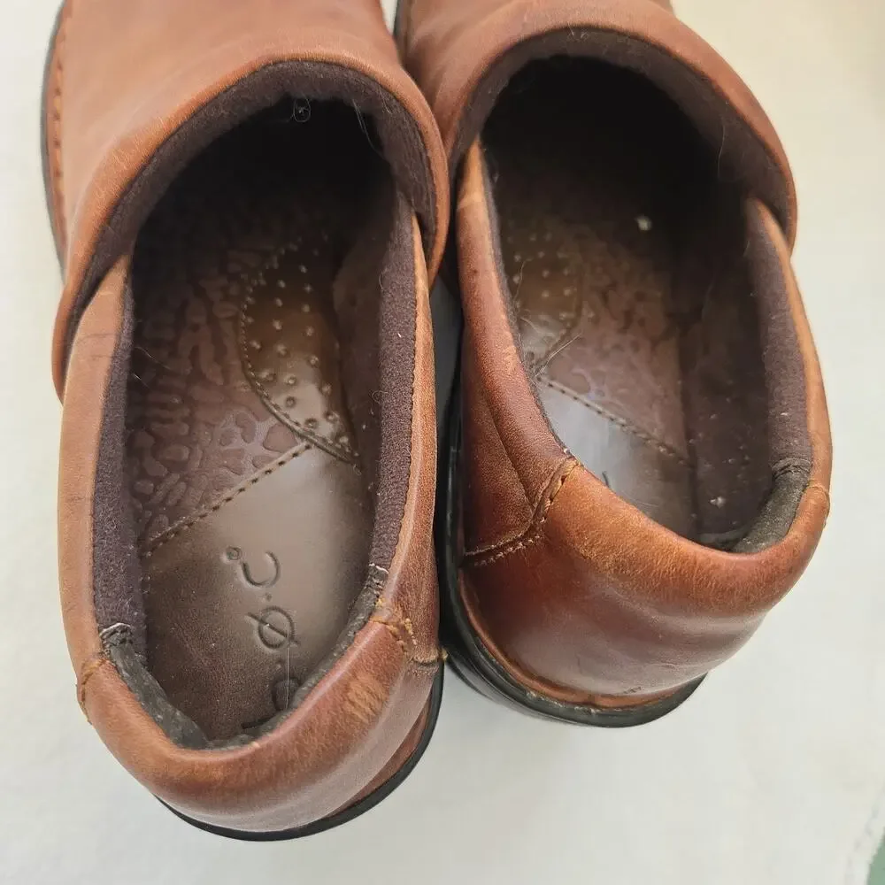 Boc Born Brown Leather Slip on Comfort Clogs ~ Size 6 M - GREAT SHAPE IN AND OUT